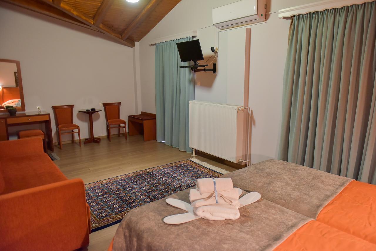 Oscar Hotel Amfilohía Kültér fotó